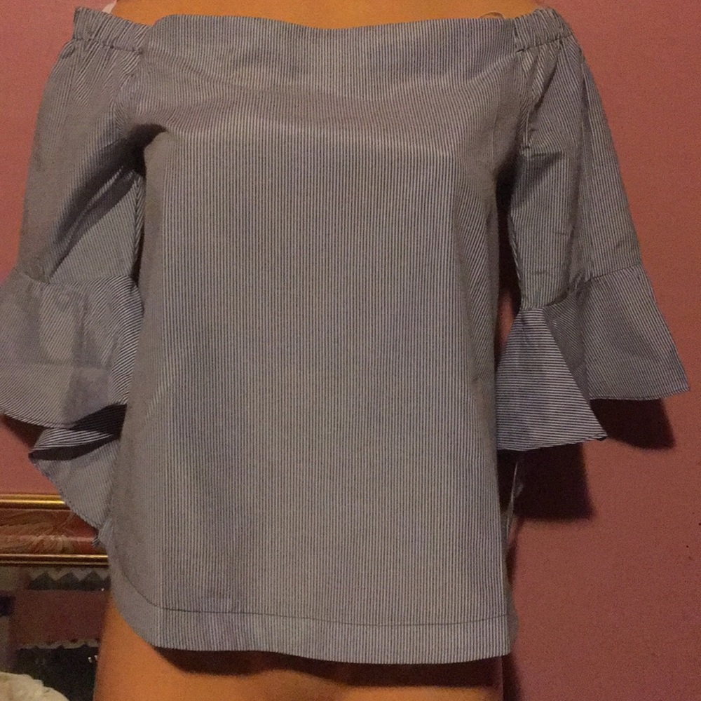 Beautiful ❤️ blouse - Picture 4 of 5